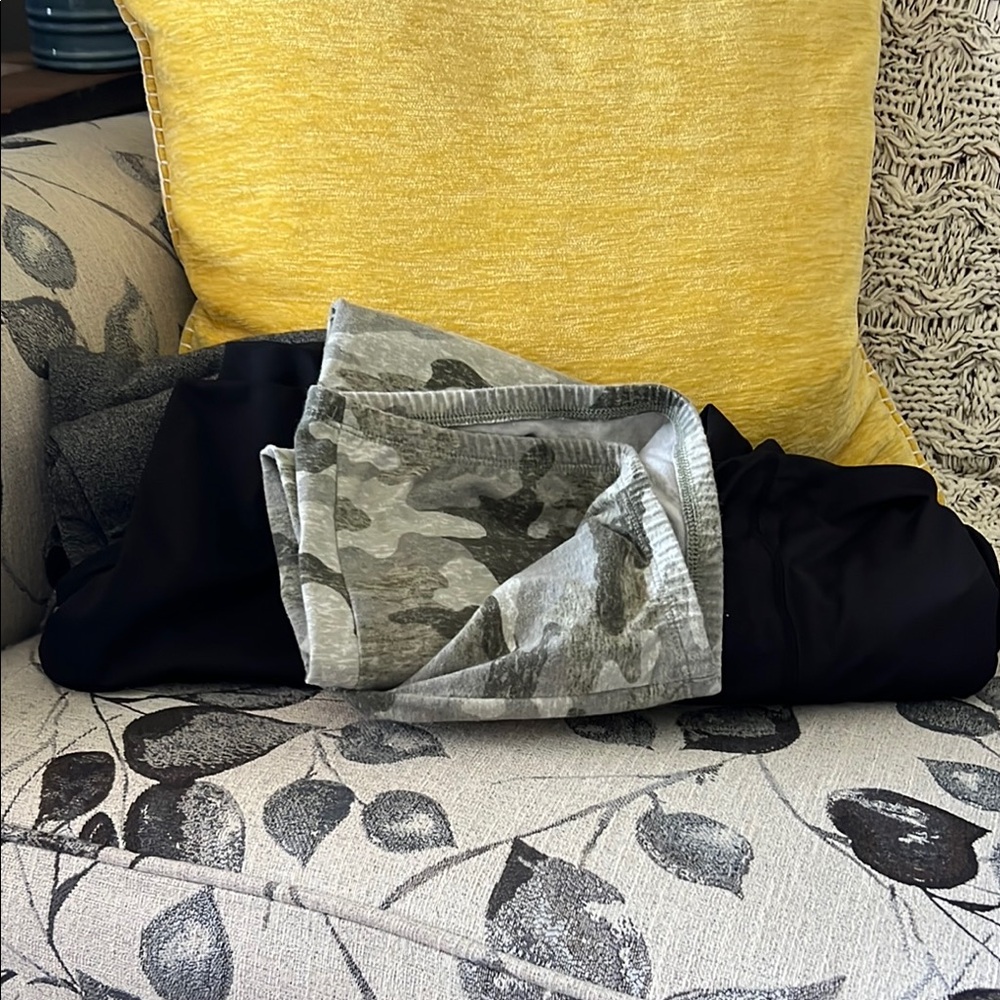 Maternity Gray Camo and Black Leggings (3pair)